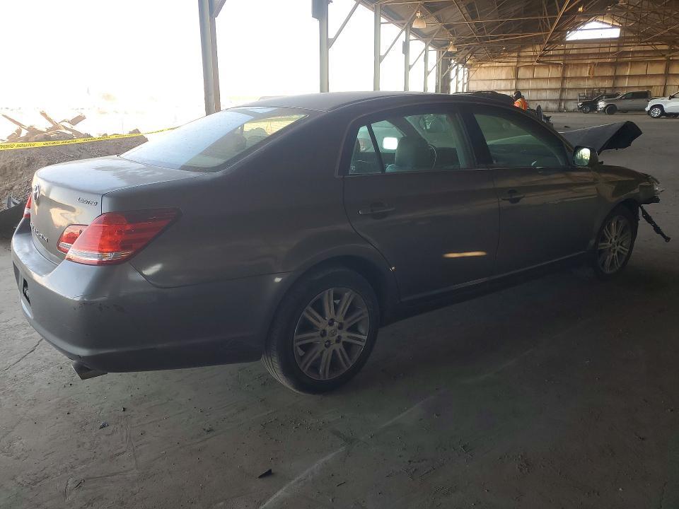 2005 Toyota Avalon Limited