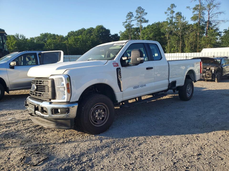 2025 Ford F250