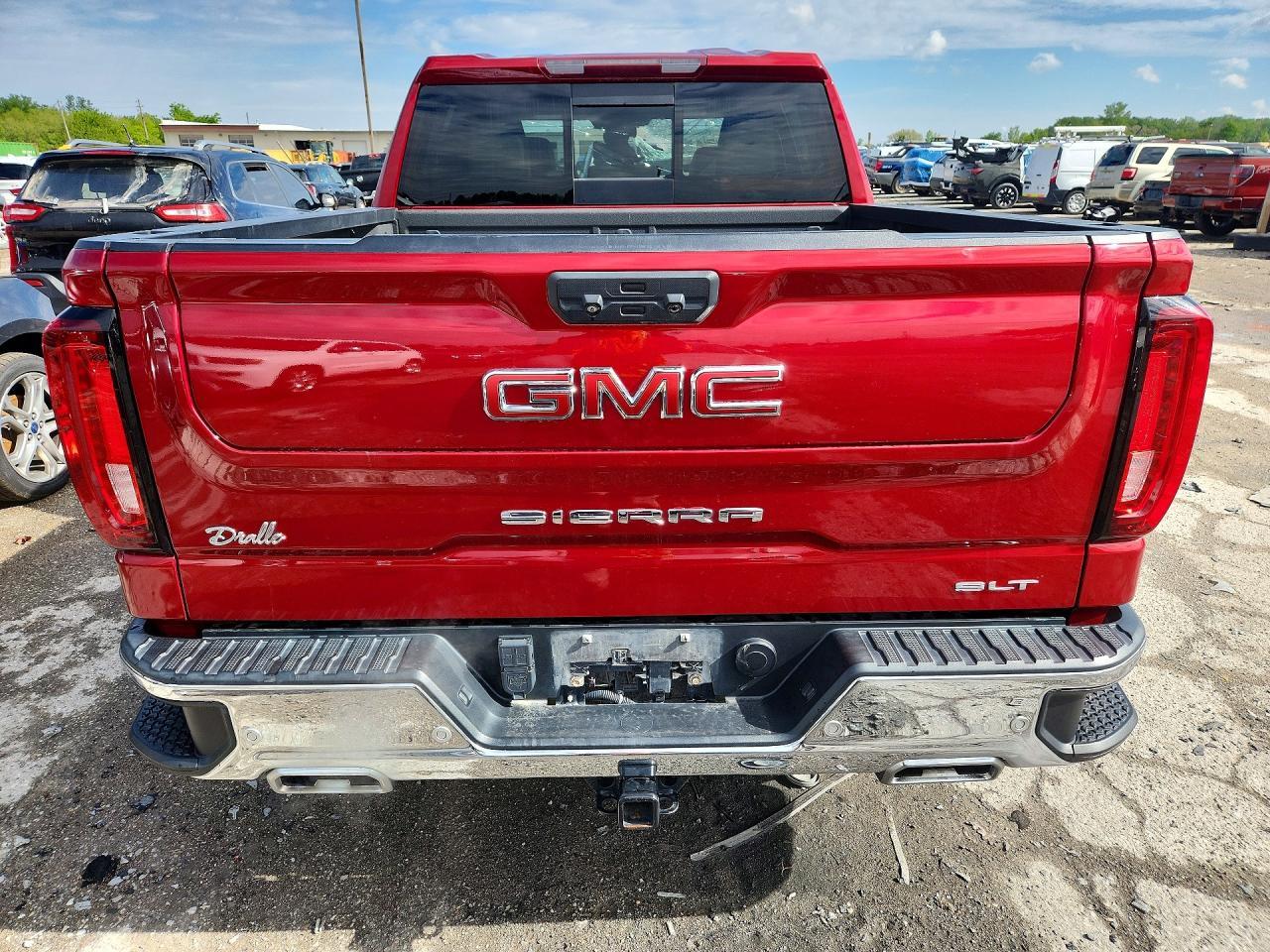2022 GMC Sierra K1500 SLT