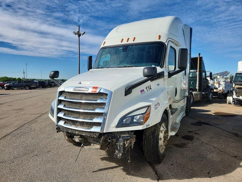 2020 Freigliner Cascadia