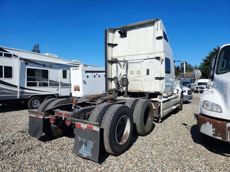 2014 International Prostar Semi Truck
