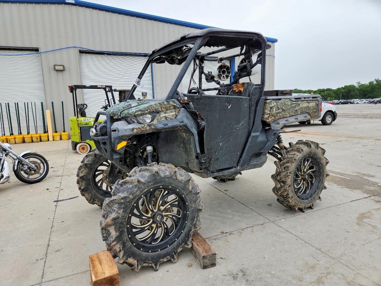 2018 Can-Am Defender XMR