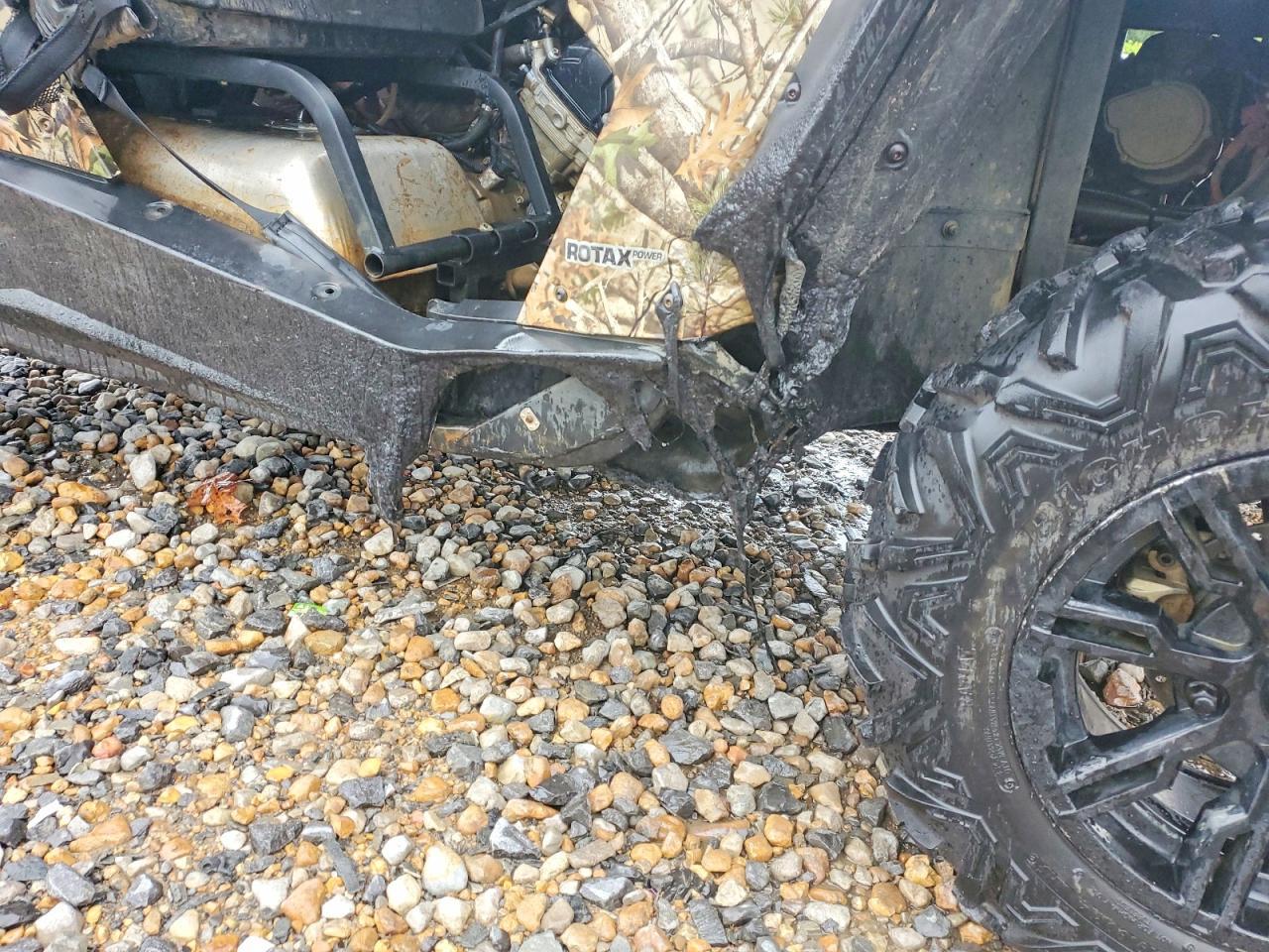 2014 Can-Am Commander Utility Vehicle