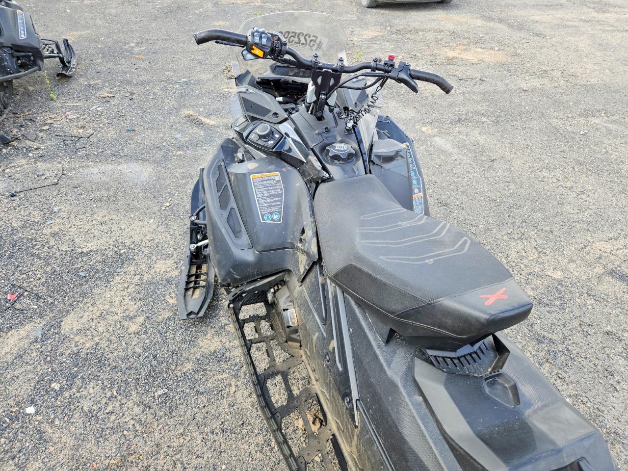 2022 Skidoo Backcountry X 850 E