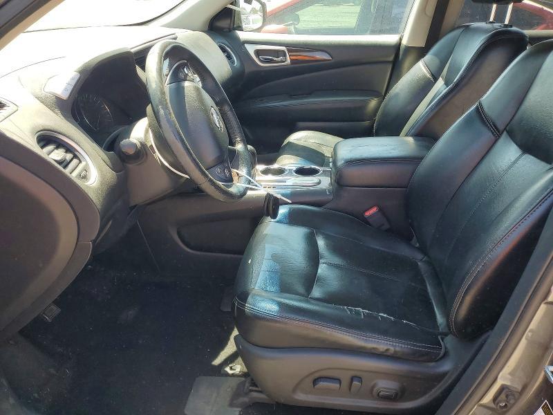 2016 Nissan Pathfinder sl