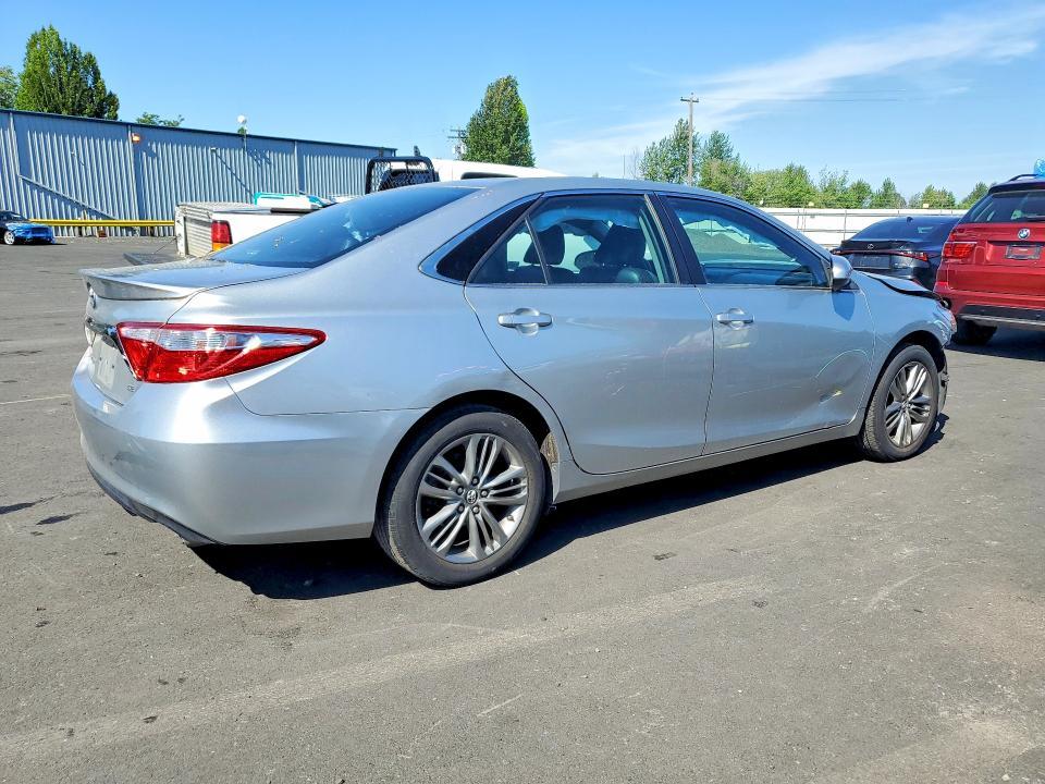 2016 Toyota Camry se