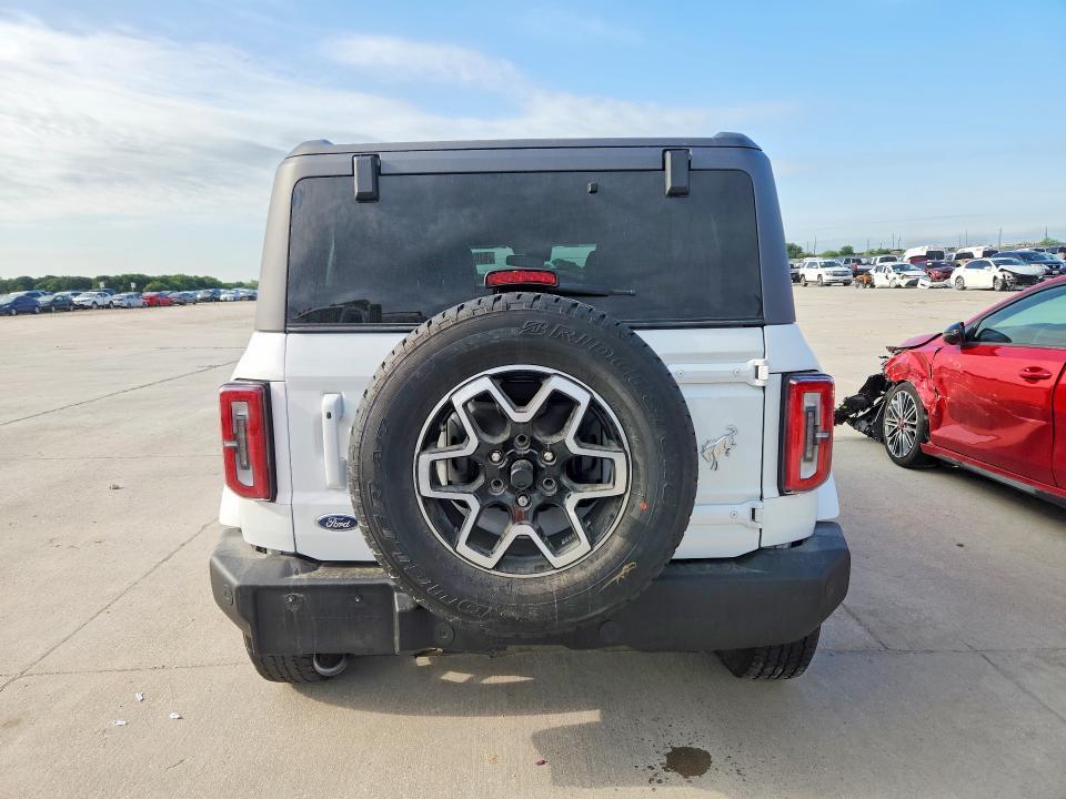 2024 Ford Bronco Outer Banks