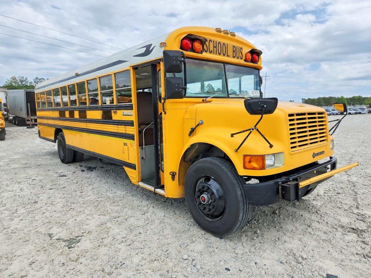 1990 International 3000 3700
