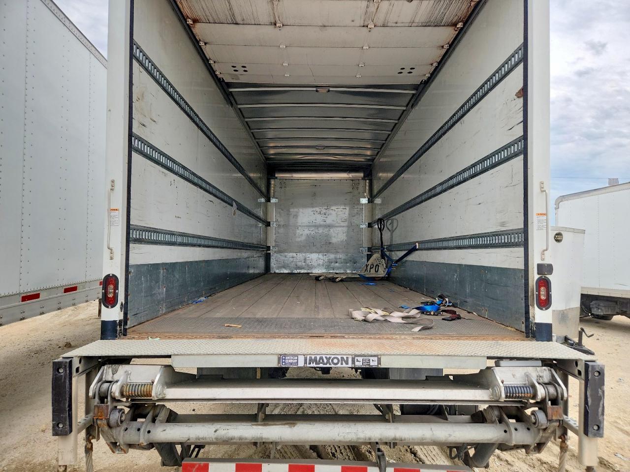 2019 Freightliner Business Class M2 BOX Truck