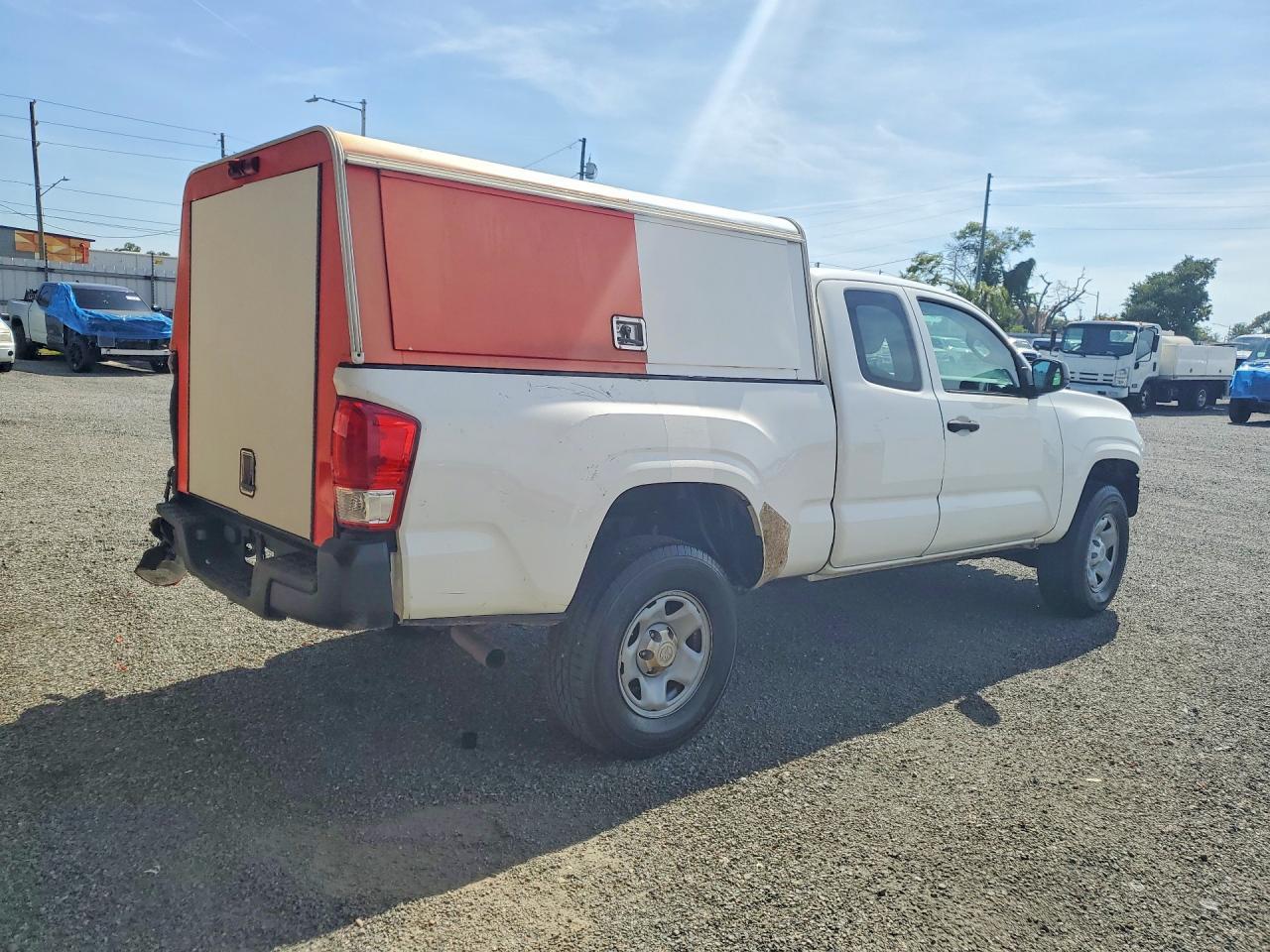 2016 Toyota Tacoma SR