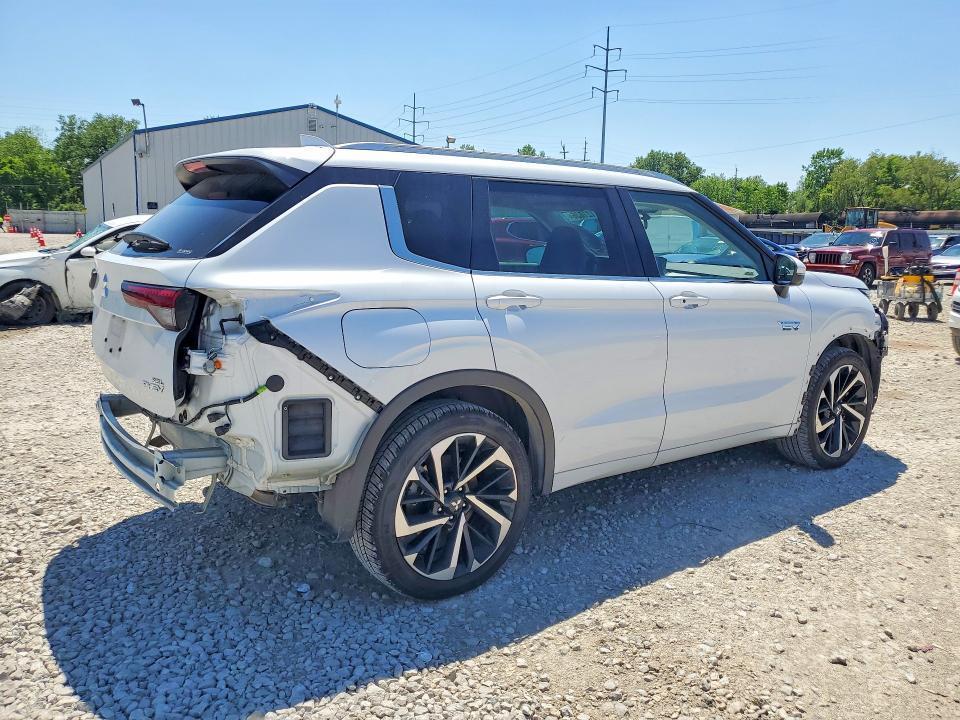 2023 Mitsubishi Outlander sel