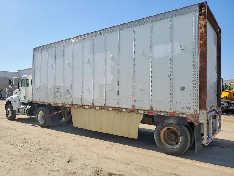 2016 Peterbilt 382