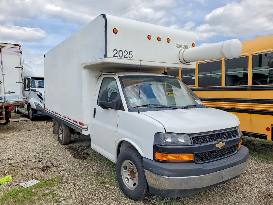 2020 Chevrolet Express BOX Truck