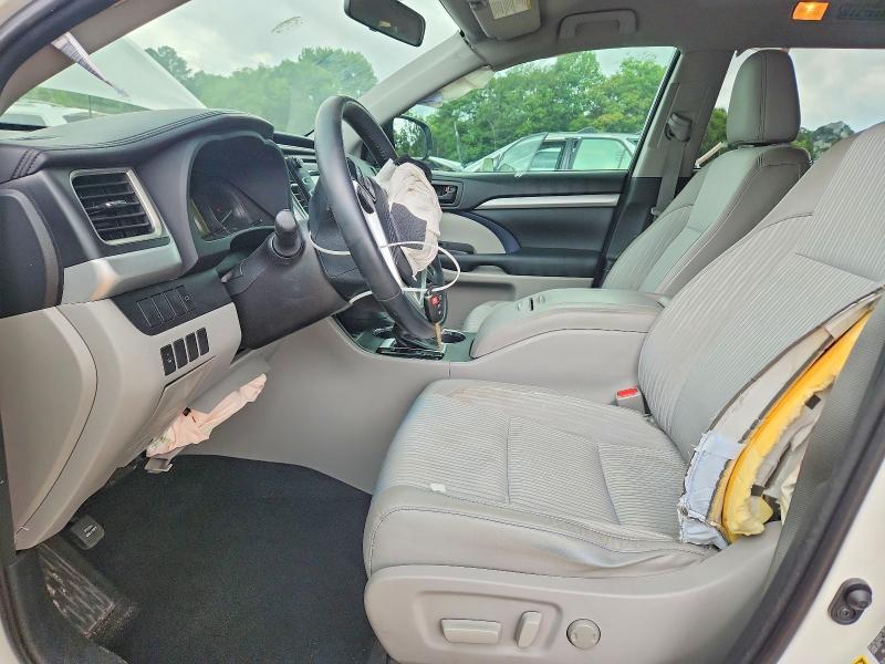 2015 Toyota Highlander le Plus