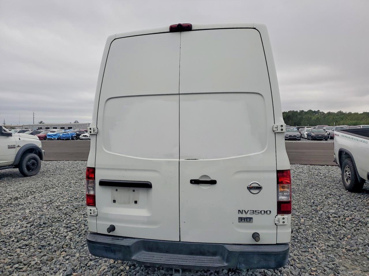 2014 Nissan NV 2500 HD S