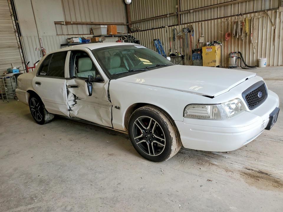 2011 Ford Crown Victoria lx