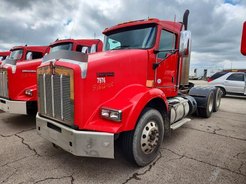 2014 Kenworth T800 Semi Truck