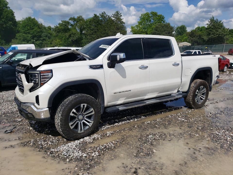 2022 GMC Sierra K1500 SLT