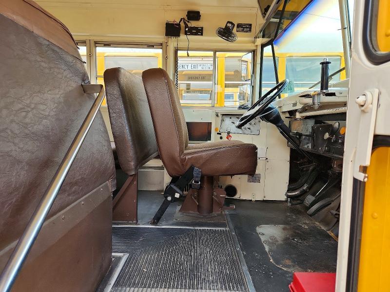 1990 International 3000 3700