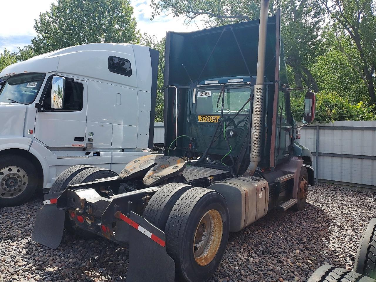 2018 Mack CXU612 Semi Truck