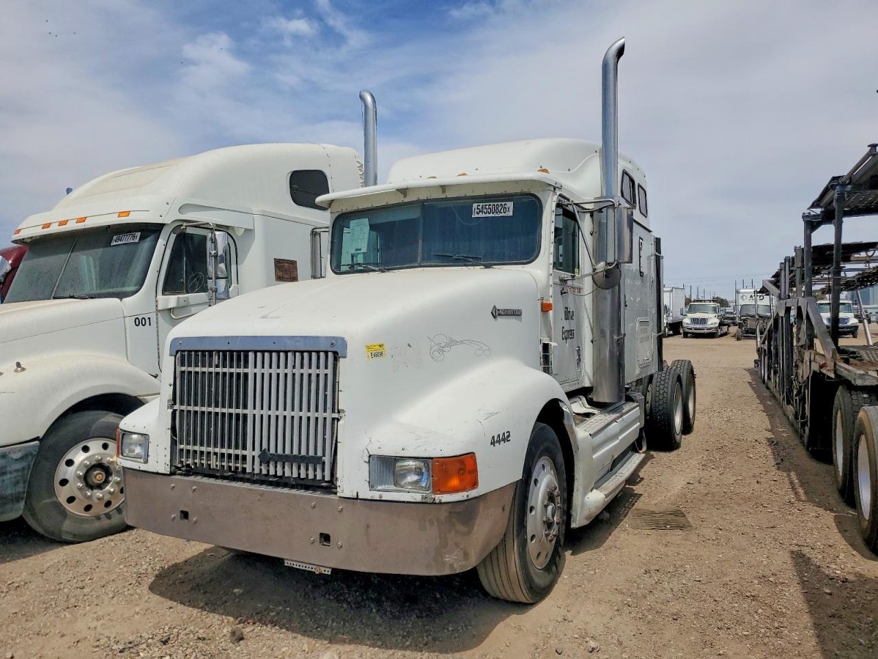 1996 International 9400 Semi Truck