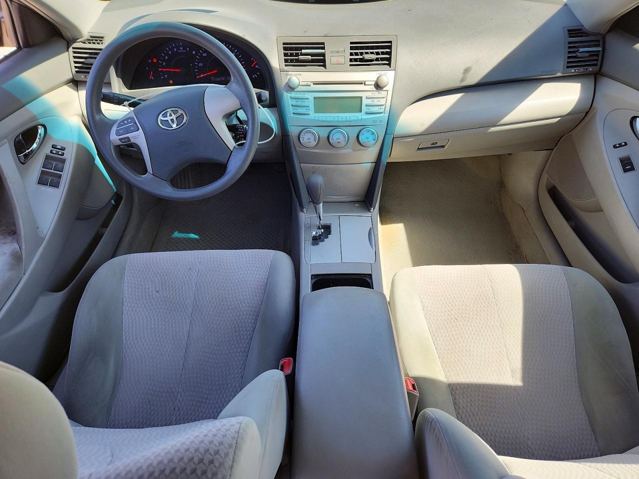 2011 Toyota Camry le