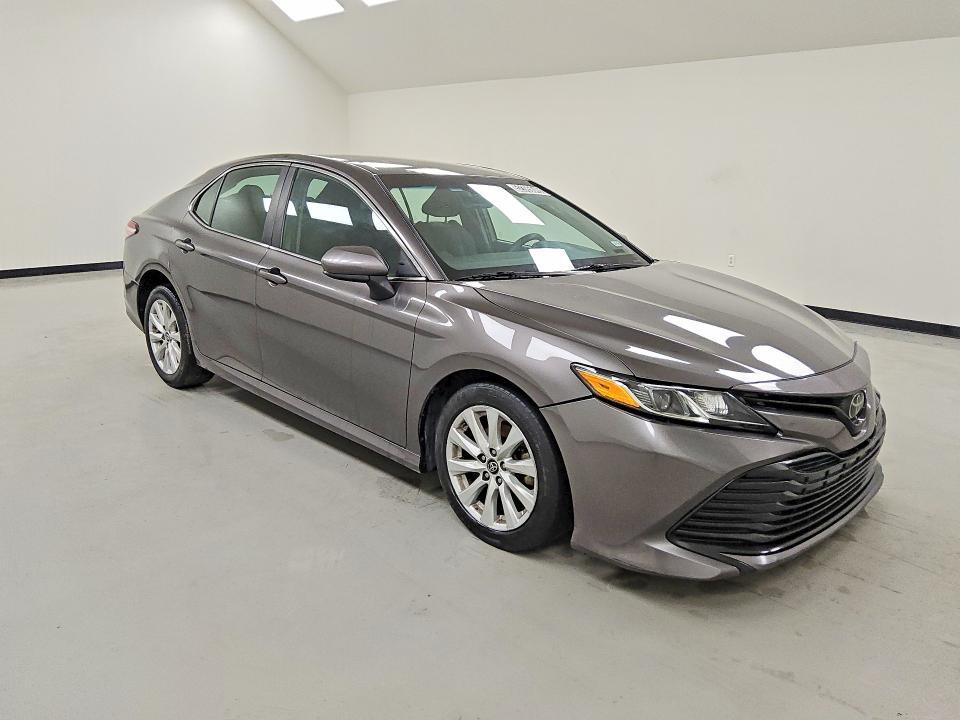 2019 Toyota Camry le