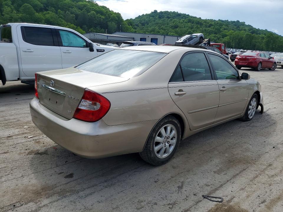 2004 Toyota Camry xle V6