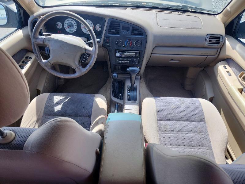 2001 Nissan Pathfinder se