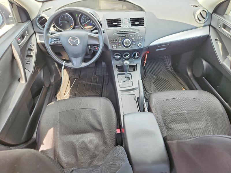 2013 Mazda 3 I