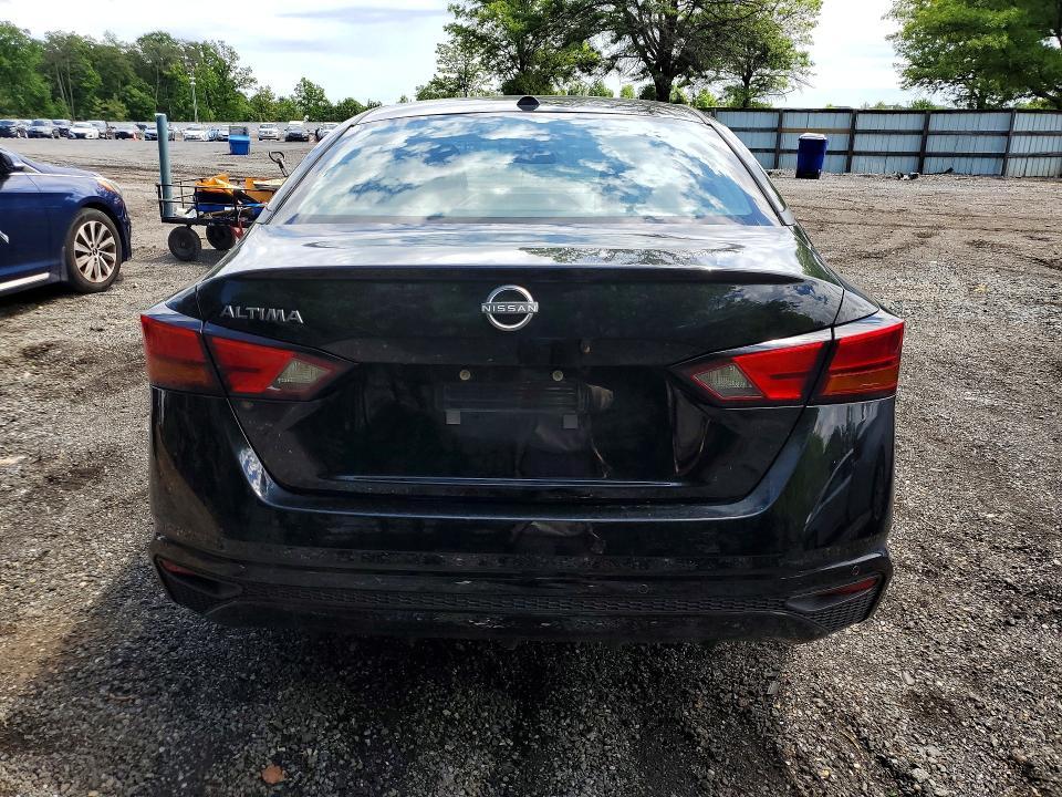 2025 Sterling Altima SV
