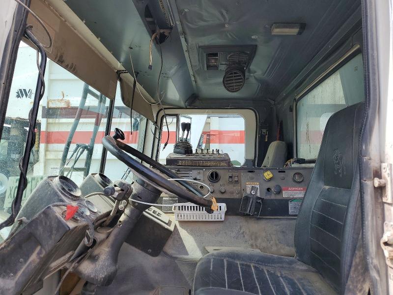 2002 Mack MR688P Refuse Truck