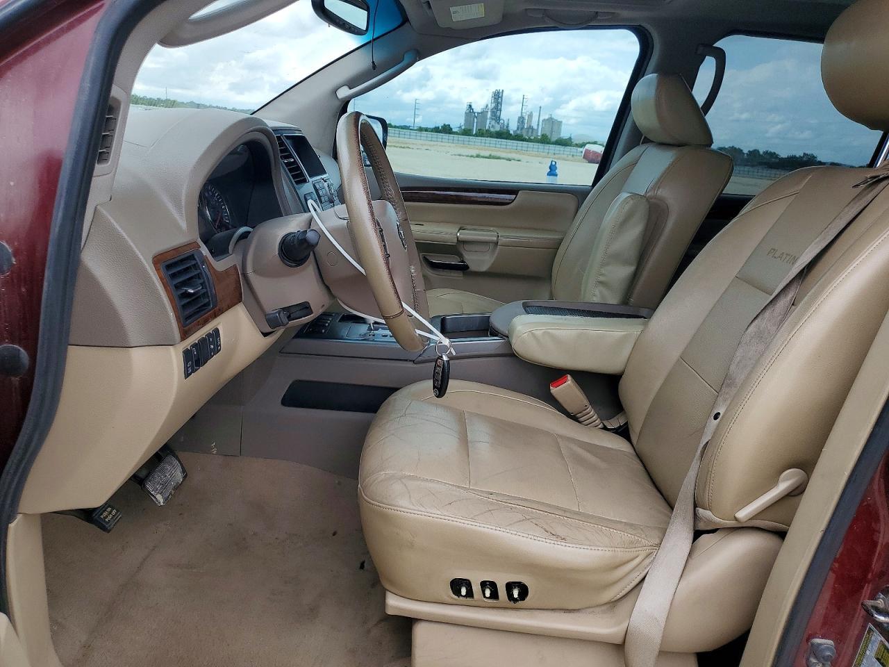 2011 Nissan Armada sv