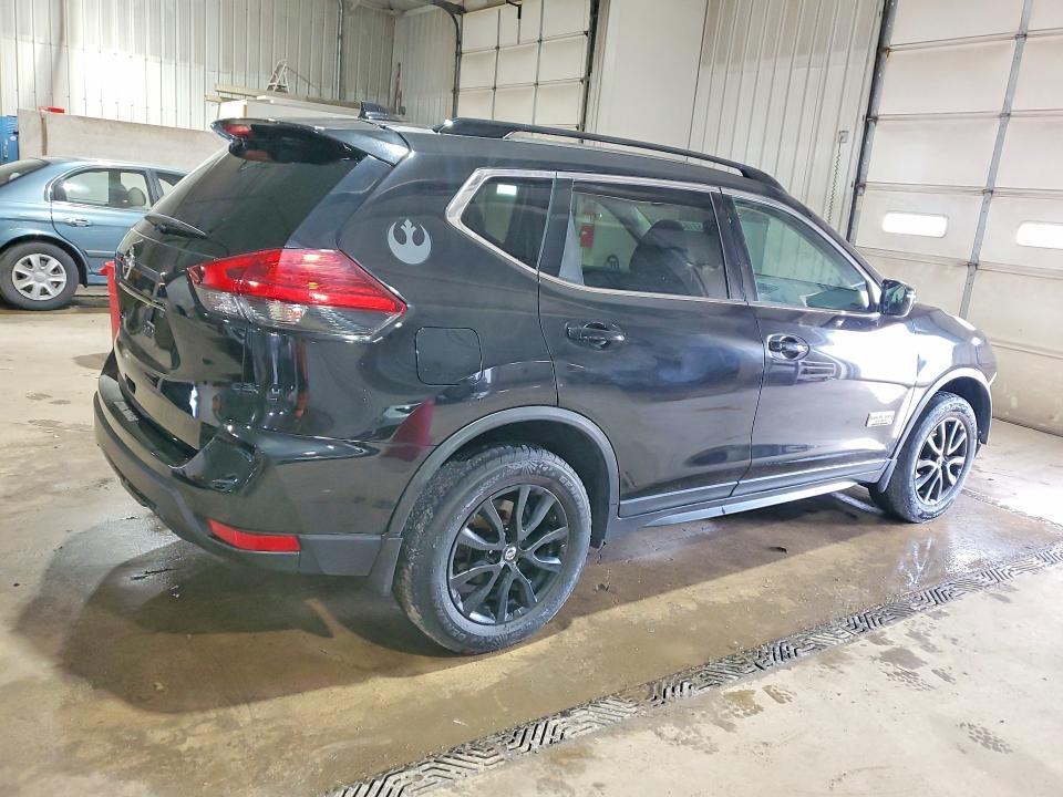 2017 Nissan Rogue sv