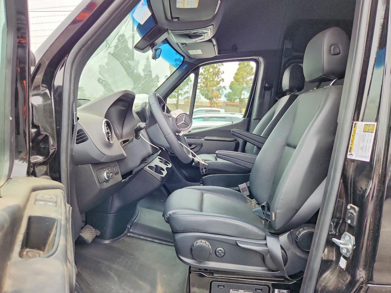 2025 Mercedes-Benz Sprinter