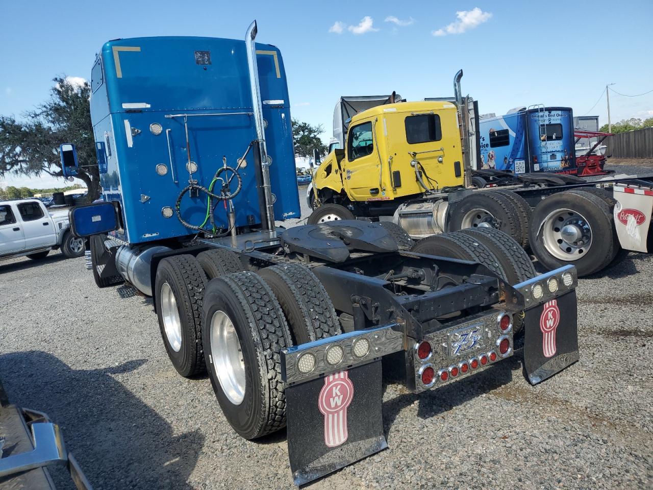 2013 Kenworth T660 Semi Truck