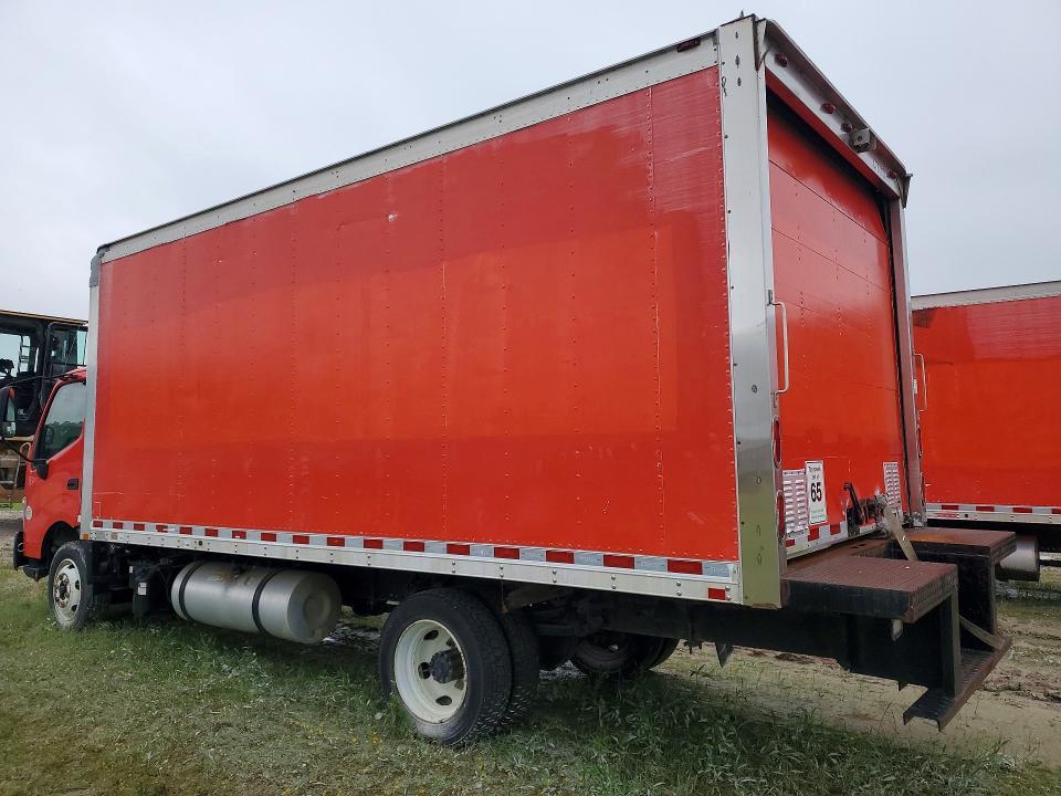 2017 Hino 195 box Truck
