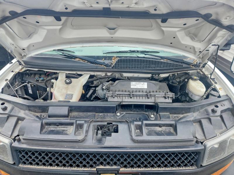 2021 Chevrolet Express BOX Truck