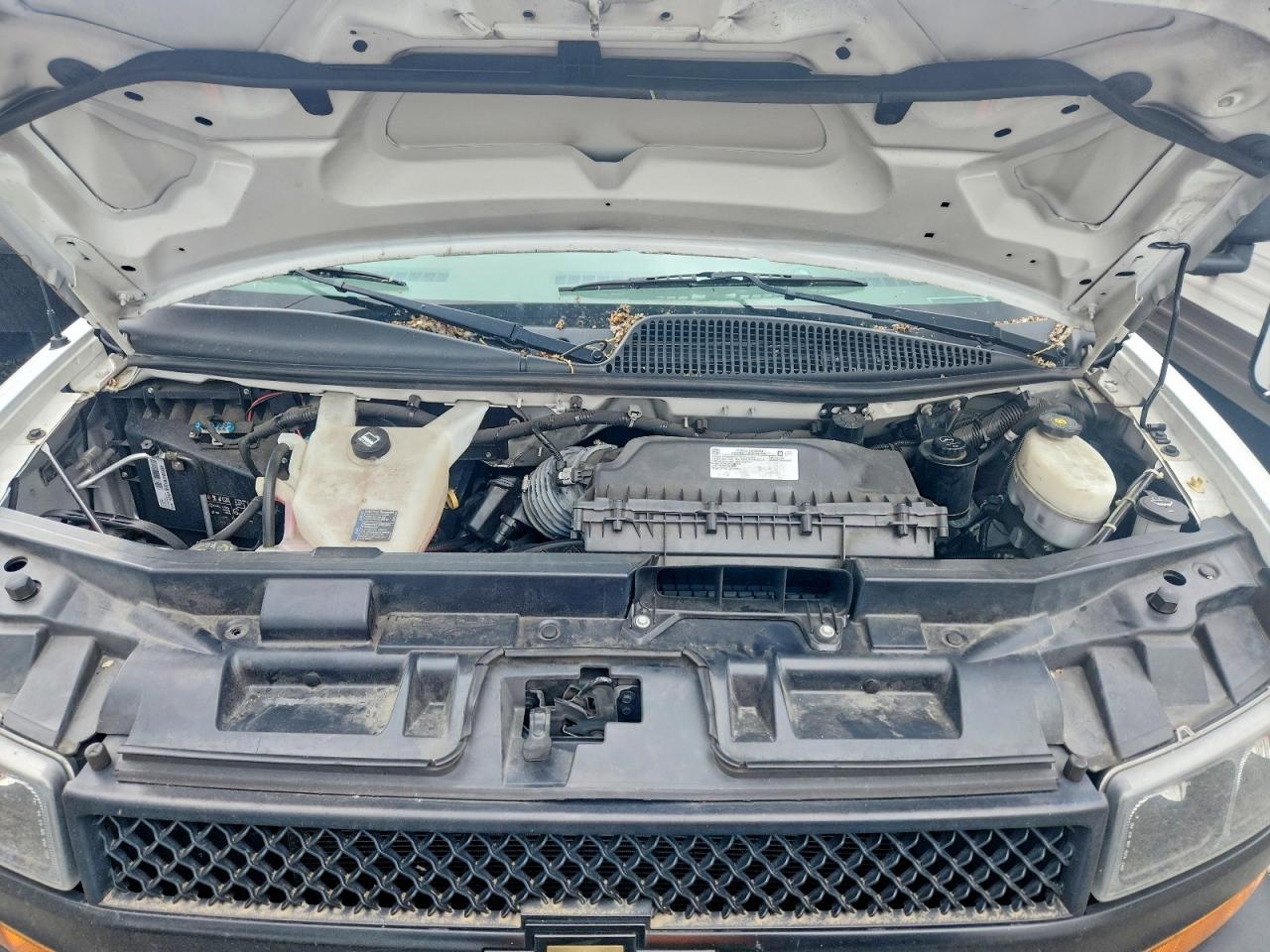 2021 Chevrolet Express BOX Truck