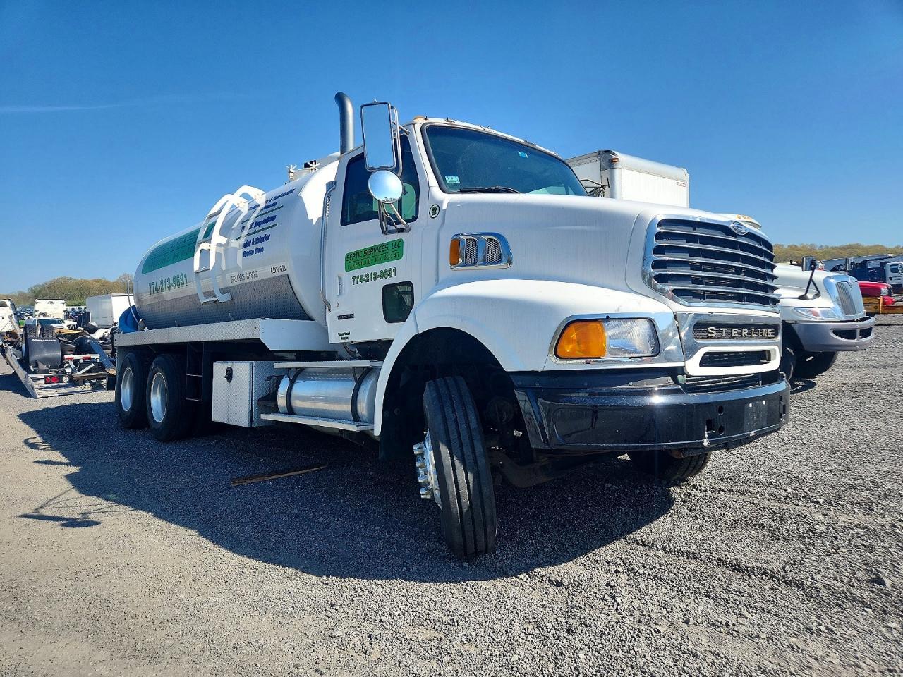 2004 Sterling 2004 Sterling AT9500 Tank Truck