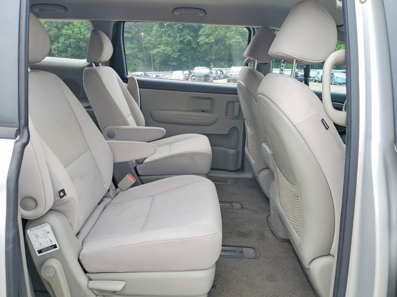 2016 KIA Sedona l