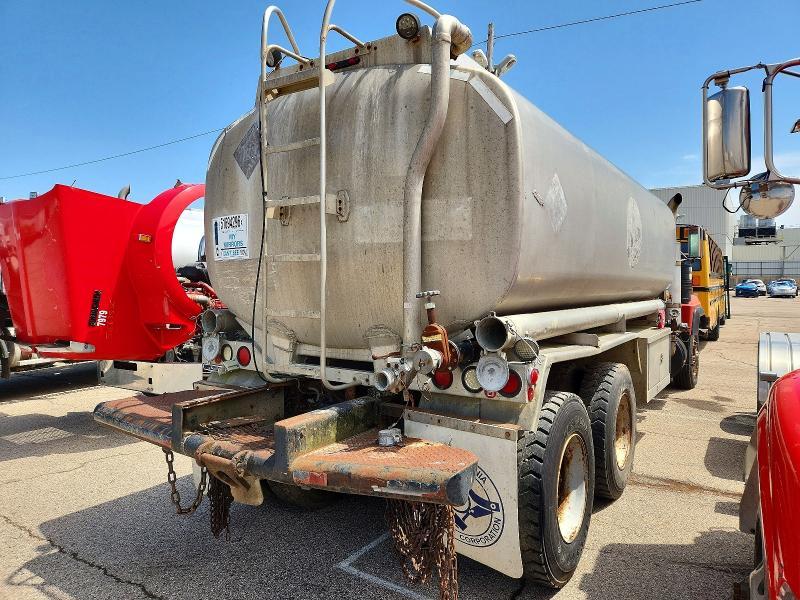 1991 Mack RD690S Tank Truck