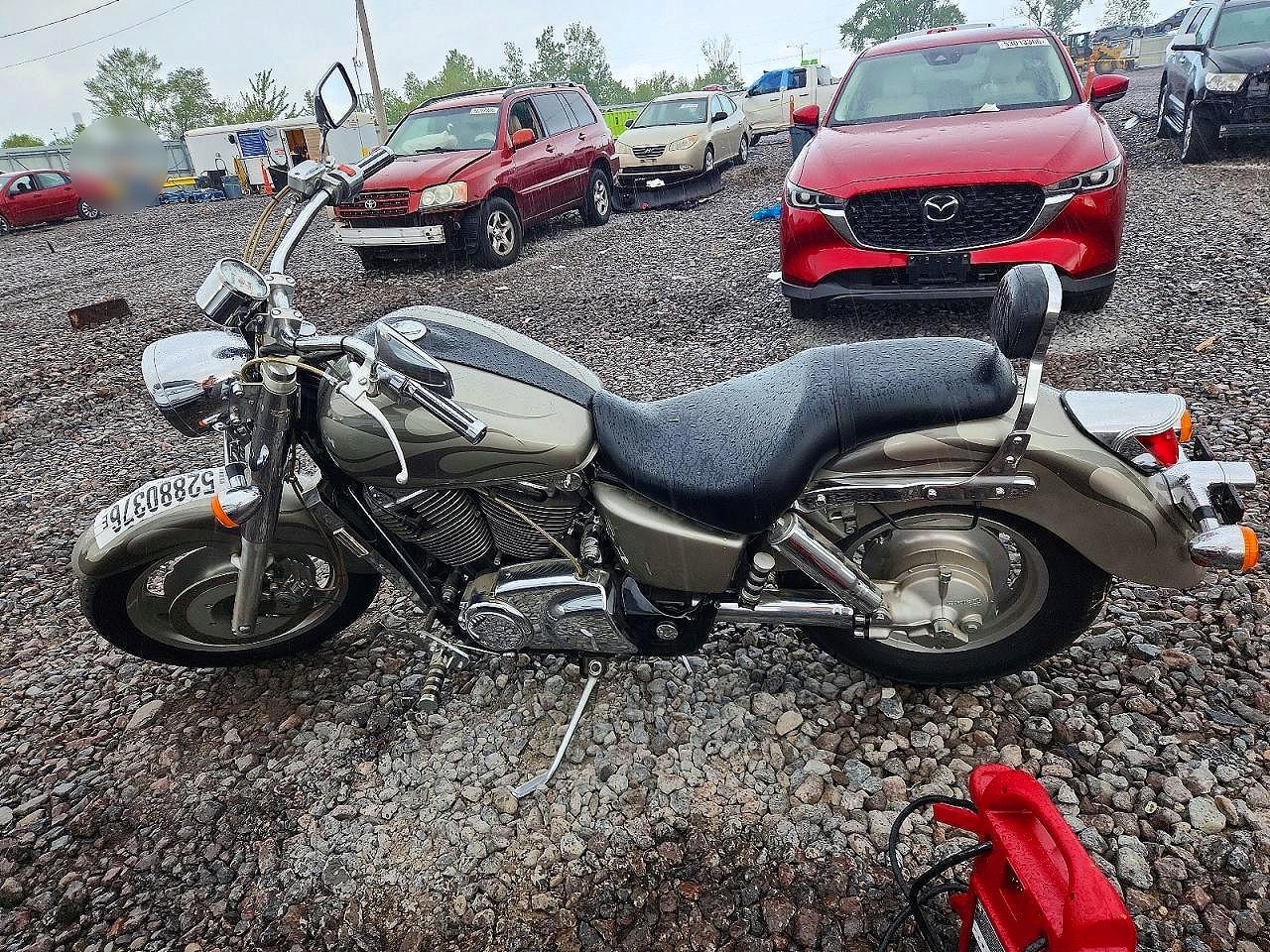 2002 Honda VT1100 C2