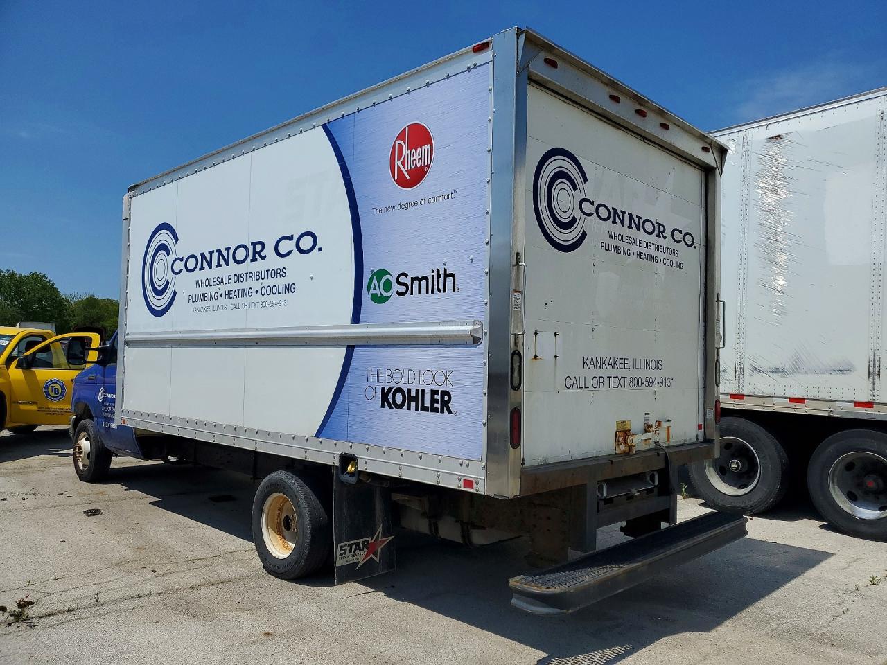 2016 Ford E450 box Truck