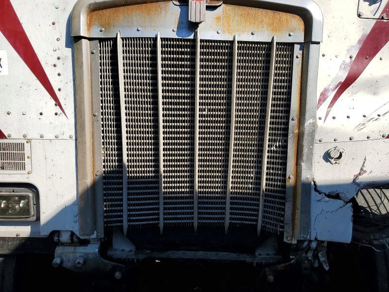 1985 Kenworth COE K100E-Semi Truck