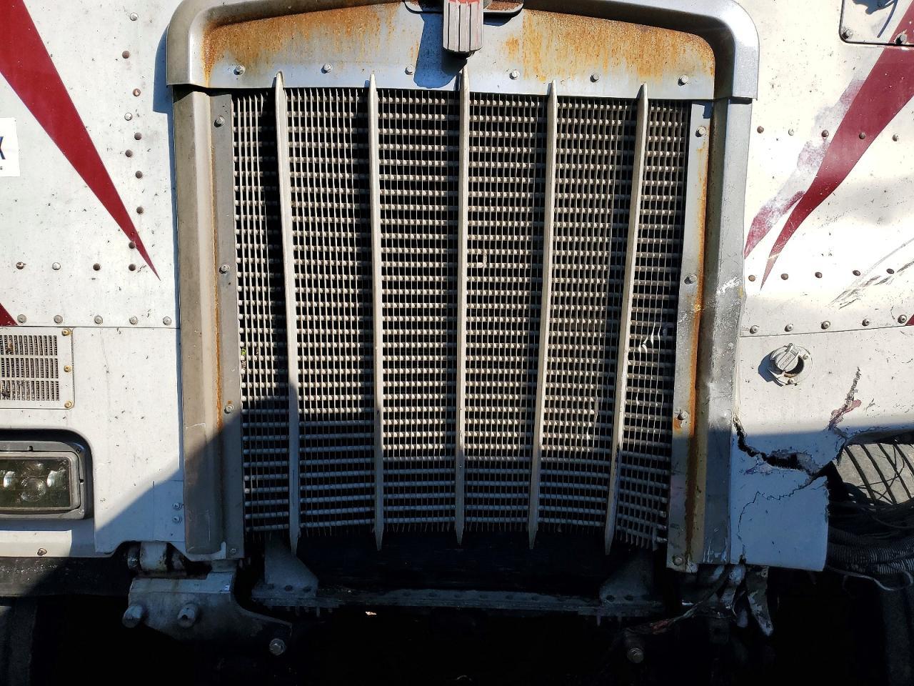 1985 Kenworth COE K100E-Semi Truck