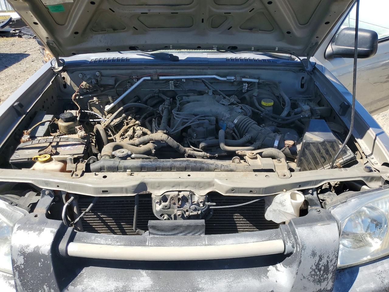 2002 Nissan Frontier XE-V6 Desert Runner