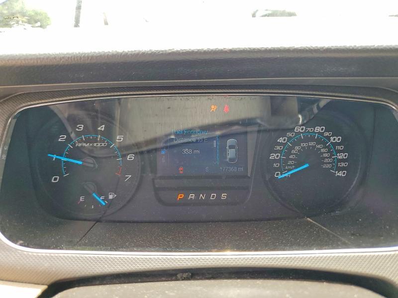2015 Ford Taurus se