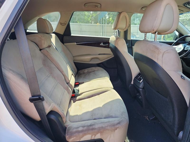 2016 KIA Sorento lx