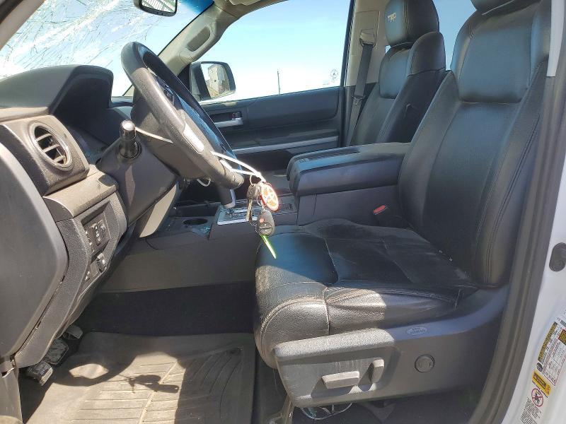 2016 Toyota Tundra Crewmax SR5/CREWMAX TRD PRO